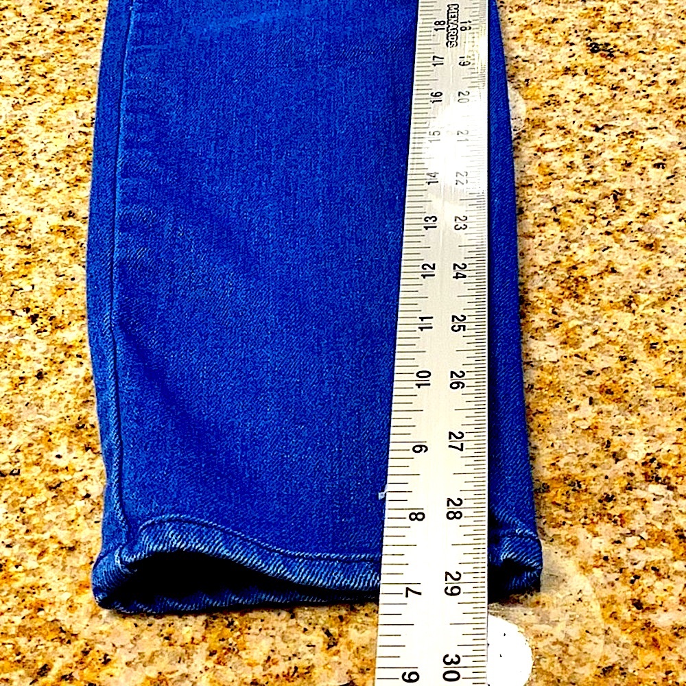 PAIGE VERDUGO ULTRA SKINNY JEANS. MEDIUM WASH. SIZE 31 - Picture 12 of 12